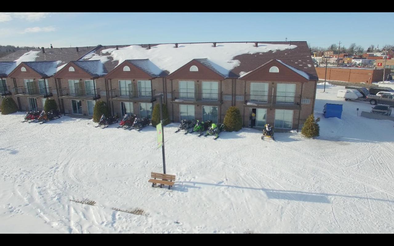 Waterfront Inn New Liskeard Экстерьер фото